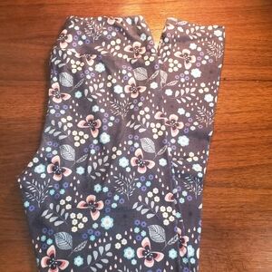 Small Butterfly Floral Patterned Leggings